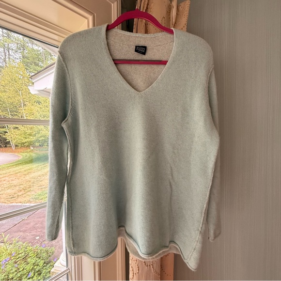 Eileen Fisher Soft Light Blue V-Neck Cashmere Sweater - Picture 1 of 9